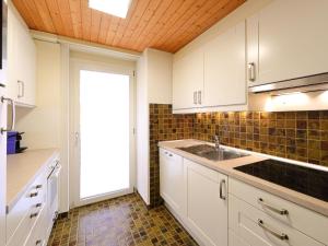 Kuchyň nebo kuchyňský kout v ubytování Apartment Attila by Interhome