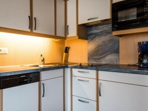 Küche/Küchenzeile in der Unterkunft Apartment Ornella-4 by Interhome