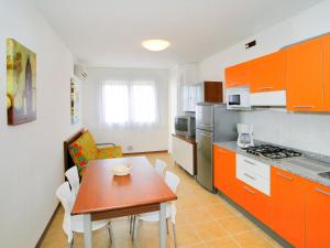 Kuhinja oz. manjša kuhinja v nastanitvi Apartment La Quercia - CAO424 by Interhome