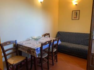 Foto da galeria de 2 bedrooms apartement with shared pool garden and wifi at Montecarlo em Montecarlo