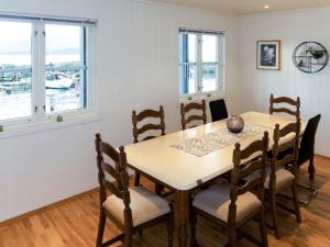 Gallery image of Holiday Home Rorbu - FJS555 by Interhome in Naustdal i Sunnfjord