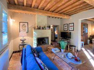 A kitchen or kitchenette at Holiday Home Erbe by Interhome