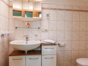 Koupelna v ubytování Apartment Haslinghof by Interhome