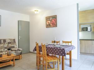 A kitchen or kitchenette at Apartment Gentiane-3 by Interhome
