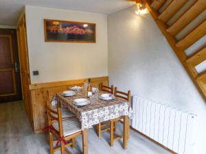 Gallery image of Apartment Clos du Savoy-15 by Interhome in Chamonix-Mont-Blanc