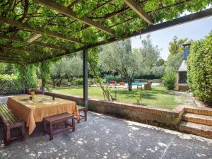 Vonkajšia záhrada v ubytovaní Villa Angeli by Interhome