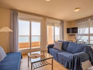 Posezení v ubytování Apartment Punta Cormoran by Interhome