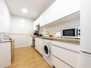 Kuchyň nebo kuchyňský kout v ubytování Apartment Rits-1 by Interhome
