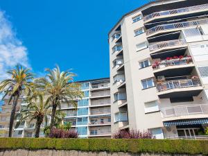The building in which Az apartmant is located
