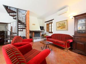 Posezení v ubytování Holiday Home Val d'Orcia by Interhome