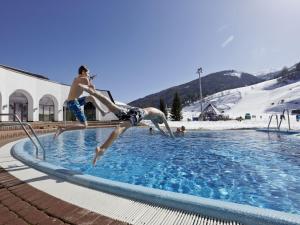 Bazén v ubytovaní Holiday Home Weissmann by Interhome alebo v jeho blízkosti
