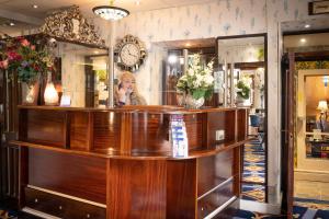 Salone o bar di Ashley Hotel