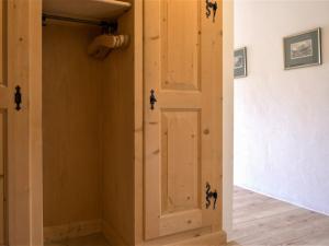 Fotografie z fotogalerie ubytování Apartment Chesa Chanella 5 by Interhome v destinaci La Punt-Chamues-ch