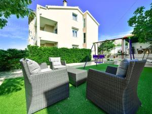 Zahrada ubytování Apartment Marija-1 by Interhome