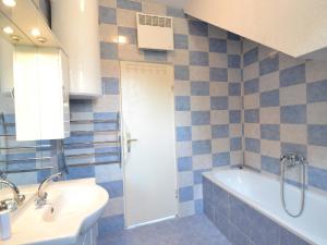 Koupelna v ubytování Holiday Home Anđela by Interhome