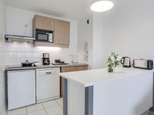Kuchyň nebo kuchyňský kout v ubytování Apartment L'Oustalet-2 by Interhome + 34 fotografií