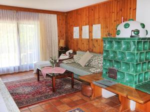 Posezení v ubytování Holiday Home Rustika by Interhome