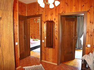 Postel nebo postele na pokoji v ubytování Holiday Home Rustika by Interhome