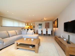 Apartment Residentie Mistral by Interhome