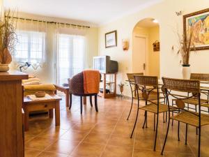Seating area sa Apartment Las Dunas by Interhome