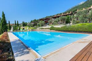 Foto dalla galleria di Villa Valeria con piscina by Wonderful Italy a Toscolano Maderno
