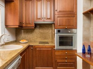 Fotografie z fotogalerie ubytování Apartment Avenida del Pirata by Interhome v destinaci Estepona