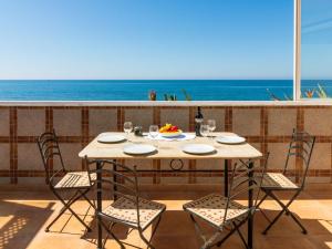 Fotografie z fotogalerie ubytování Apartment Avenida del Pirata by Interhome v destinaci Estepona