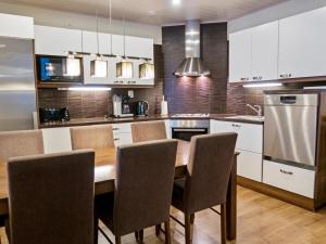 Η κουζίνα ή μικρή κουζίνα στο Holiday Home Toivola 2 by Interhome