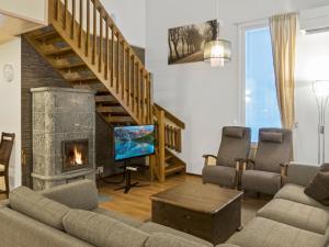 Χώρος καθιστικού στο Holiday Home Toivola 2 by Interhome