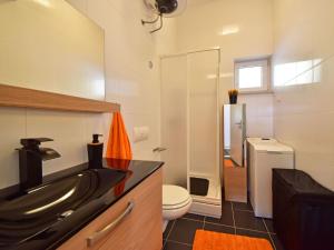 Koupelna v ubytování Apartment Cvit 2 by Interhome