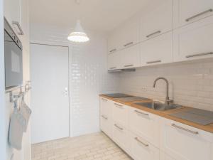 Kuchyň nebo kuchyňský kout v ubytování Apartment Seaview 2 by Interhome