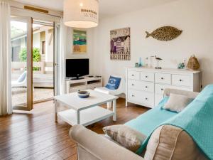 Χώρος καθιστικού στο Apartment Cantegrit by Interhome +12 φωτογραφίες