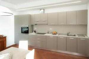 A kitchen or kitchenette at Resort Orizzonti