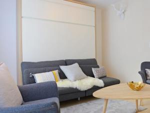 Posezení v ubytování Apartment Le Mans by Interhome