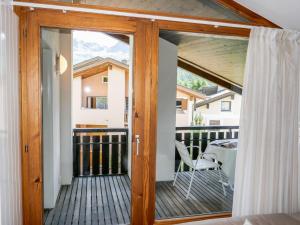 Balkón nebo terasa v ubytování Apartment Chesa Polaschin E - E21 - Sils by Interhome