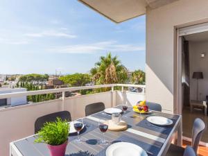 Balkón alebo terasa v ubytovaní Apartment Port Canigó-8 by Interhome