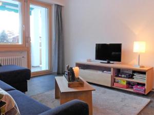 TV a/nebo společenská místnost v ubytování Apartment Fis by Interhome + 17 fotografií