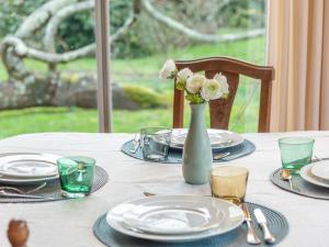 Vườn quanh Holiday Home Ty Mam Goz by Interhome