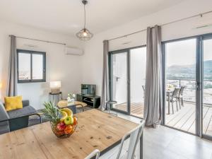 Khu vực ghế ngồi tại Apartment Château-19 by Interhome