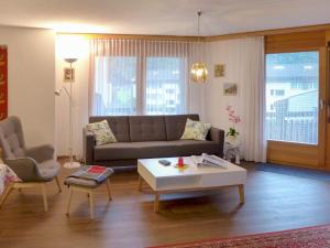 Posezení v ubytování Apartment Allmi by Interhome
