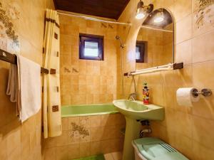 Kúpeľňa v ubytovaní Holiday Home Suzy by Interhome + 16 fotografií