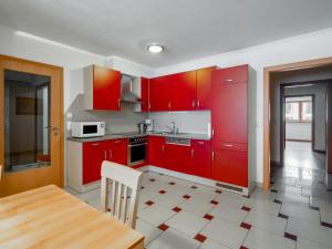 A kitchen or kitchenette at Apartment Appartement 3 by Interhome Még 18 kép