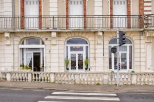 Foto dalla galleria di WELC'HOME IN HOULGATE - Vue et accès direct sur mer a Houlgate