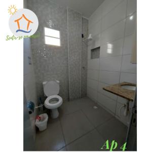 Een badkamer bij Sentir-se em Casa! Ap Privativo 10min da praia de Itaparica