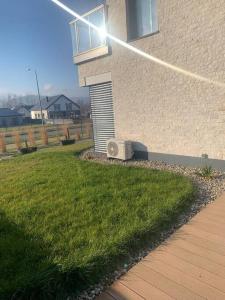 Vonkajšia záhrada v ubytovaní Lazy Deer - Apartamenty
