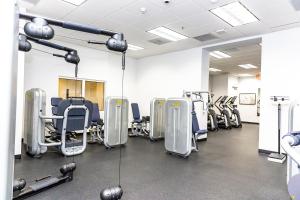 Fitness center at/o fitness facilities sa Top Stay Miami Blue Brickell