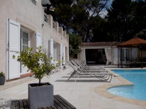 Πισίνα στο ή κοντά στο Chez Isabelle et Guy B&B