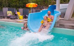 Bazén v ubytování Hafsten Resort nebo v jeho okolí