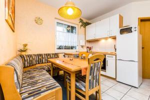 Kuchyň nebo kuchyňský kout v ubytování Apartment in Bergisch Gladbach