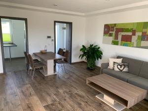 Posezení v ubytování Exklusive Wohnung mit Brettachblick